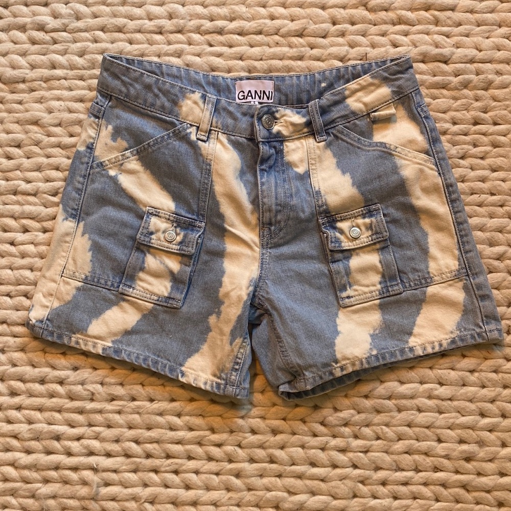 Ganni tie dye denim shorts 27”